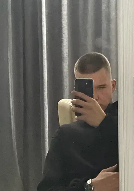 Я Евгений, 21, из Калининграда, ищу знакомство для общения