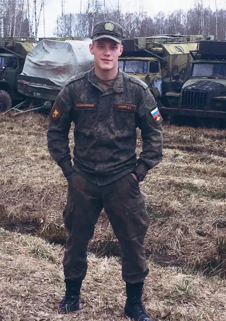 Анорей из Москвы, мне 24, познакомлюсь без обязательств