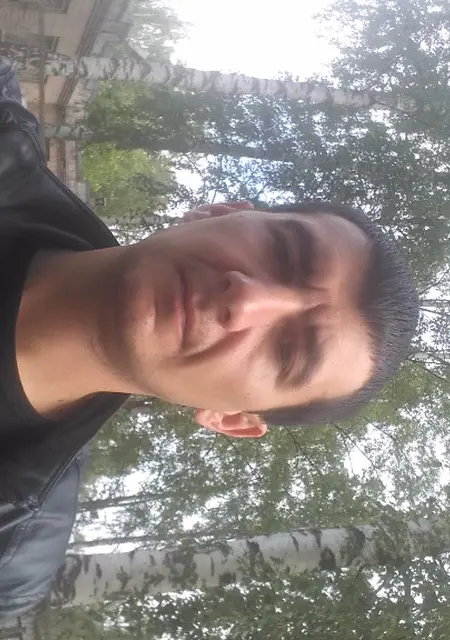 Andrei из Сертолова, мне 42, познакомлюсь на одну ночь