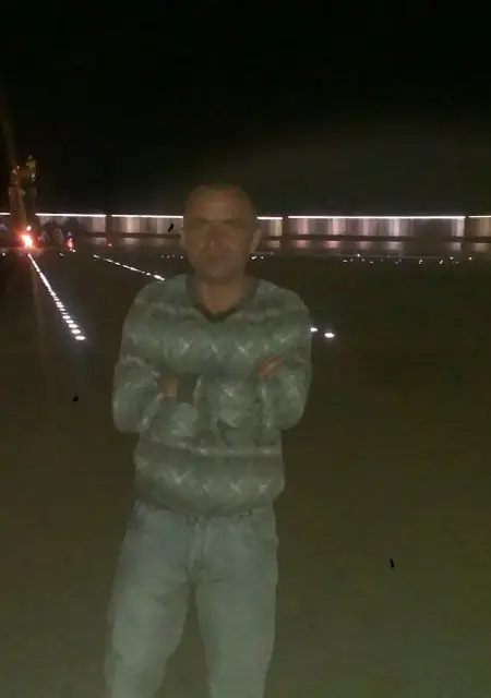 Я Виталий, 46, знакомлюсь на одну ночь в Темрюке