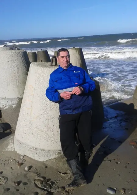 Я Александр, 41, знакомлюсь без обязательств в Советске