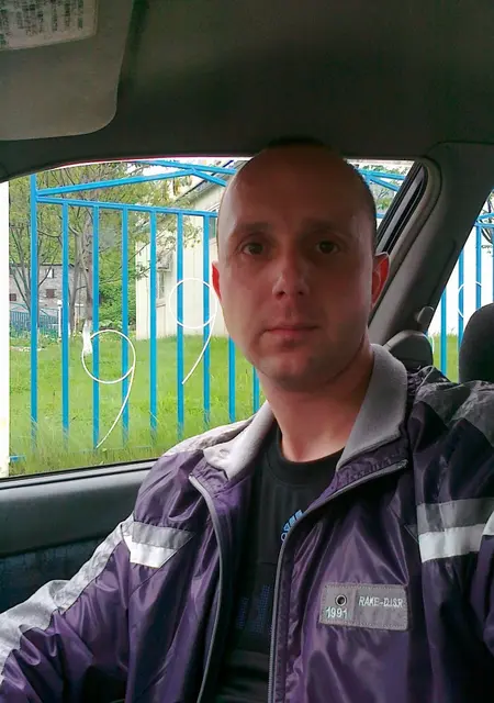 Артем из Холмска, ищу на сайте знакомства без обязательств