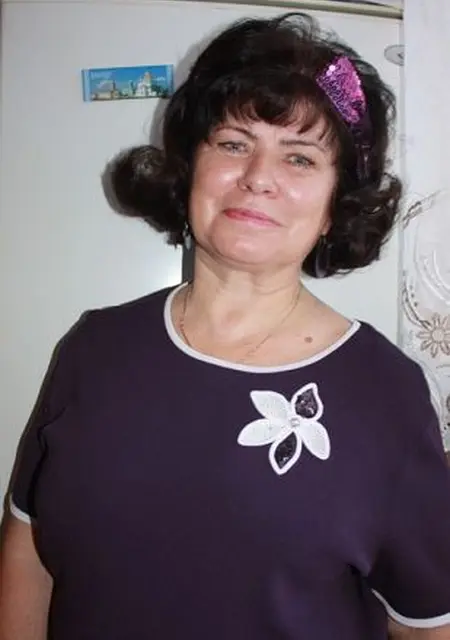 Я Марина, 65, знакомлюсь без обязательств в Москве