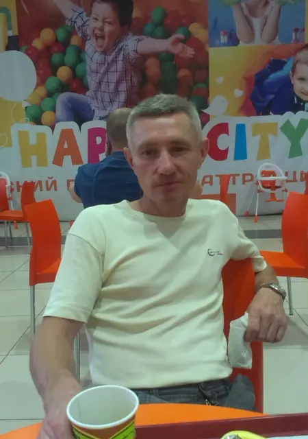 Миша из Чехова, мне 53, познакомлюсь на одну ночь