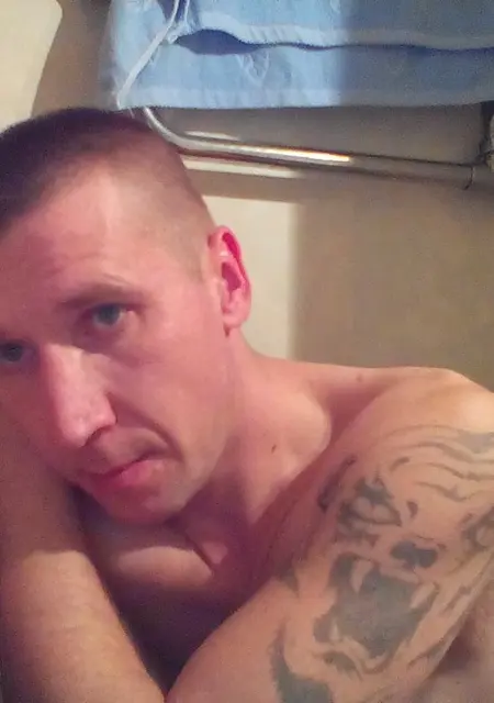 Я Игорь, 50, из Балашихи, ищу знакомства на одну ночь