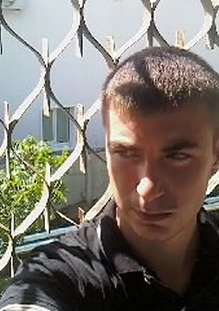 Миша из Хабаровска, ищу на сайте знакомства на одну ночь