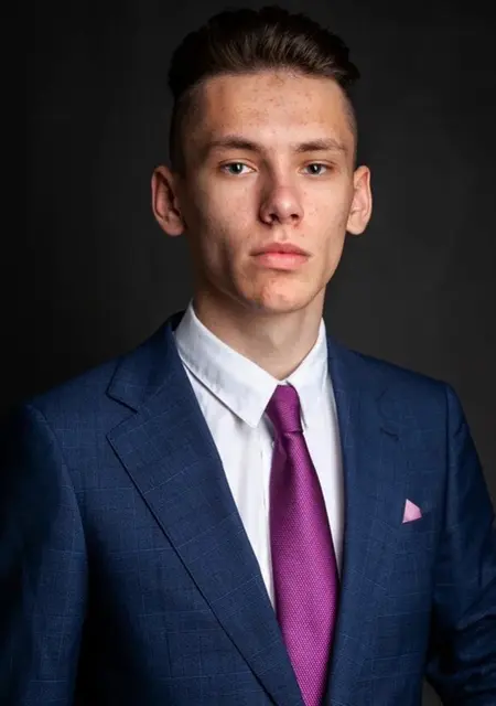 Я Кирилл, 24, из Пушкина, ищу знакомство для дружбы