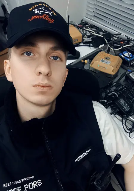 Виталий из Уссурийска, мне 23, познакомлюсь для приятного времяпровождения