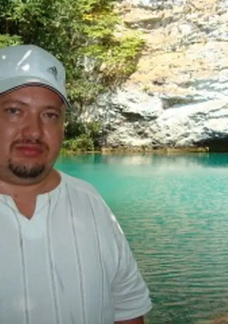 Я Игорь, 50, из Нижневартовска, ищу знакомство для постоянных отношений