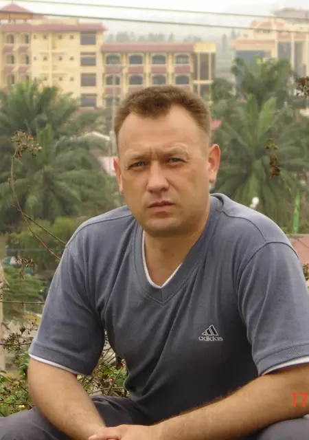 Анатолий из Южно-Сахалинска, ищу на сайте знакомства на одну ночь