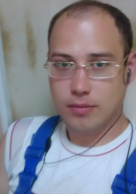 Михаил из Сланцев, мне 43, познакомлюсь на одну ночь