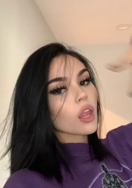 Кристина из Абакана, ищу на сайте вирта