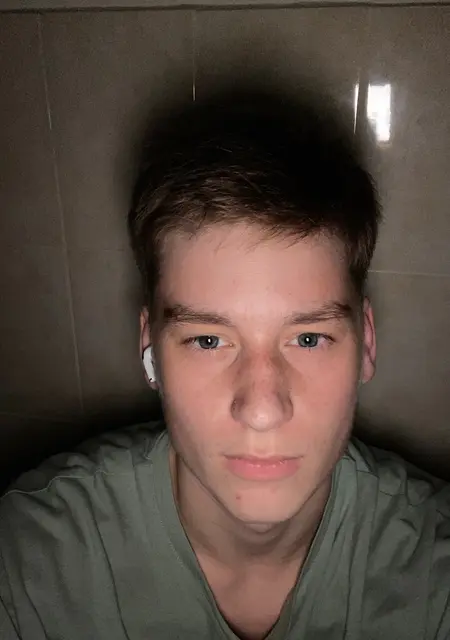 Я Александр, 20, знакомлюсь без обязательств в Тамбове