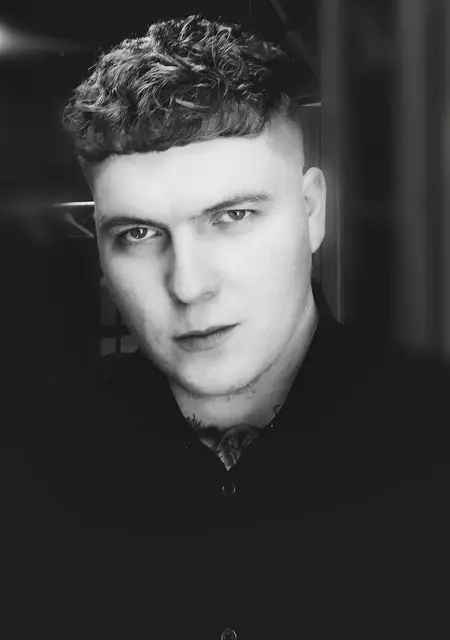 Илья Снеженко из Барнаула, ищу на сайте знакомства на одну ночь