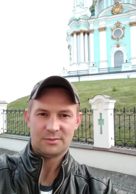 Я Максим, 40, знакомлюсь для приятного времяпровождения в Керчи