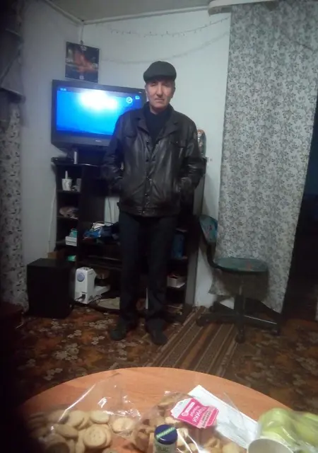 Анатолий Работаю из Красноуфимска, мне 60, познакомлюсь на одну ночь