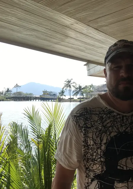 Я Виктор, 49, знакомлюсь для приятного времяпровождения в Анапе