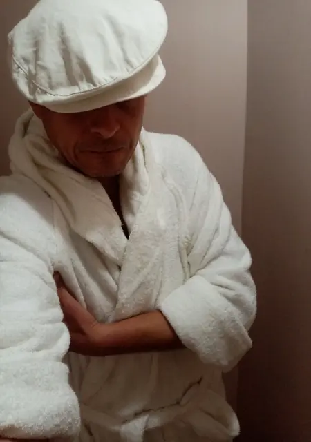 Максим из Черновцов, мне 47, познакомлюсь без обязательств