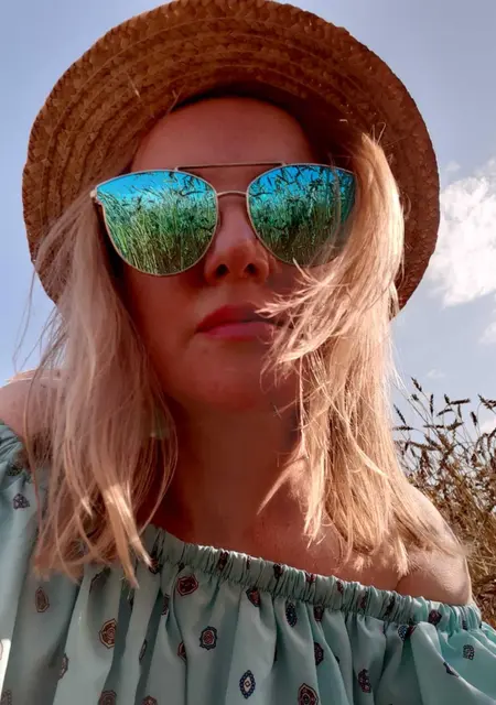 Катя из Ижевска, мне 49, познакомлюсь для постоянных отношений