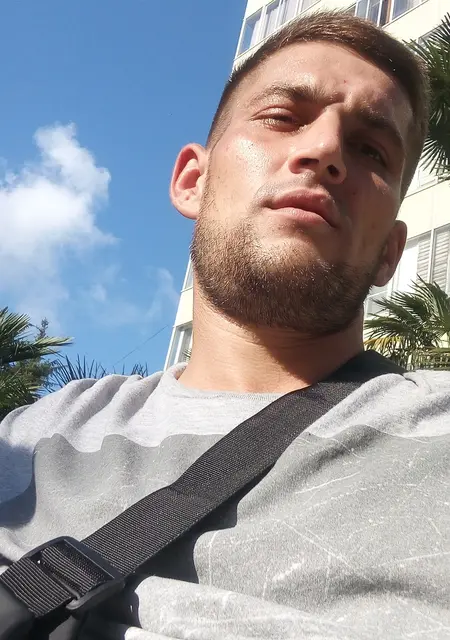 Я Александр, 30, из Сочи, ищу знакомства без обязательств