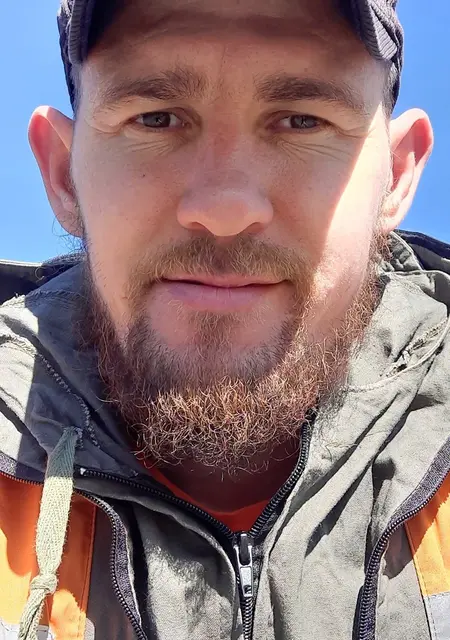 Максим из Орска, мне 32, познакомлюсь для приятного времяпровождения