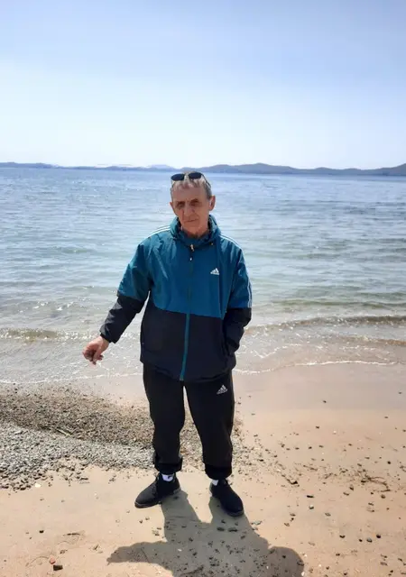 Владимир из Большого Камня, мне 65, познакомлюсь на одну ночь