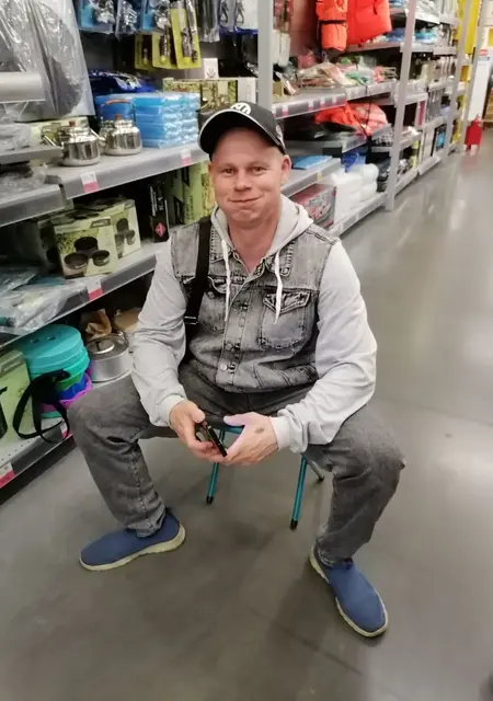 Александр из Тюмени, ищу на сайте знакомства на одну ночь