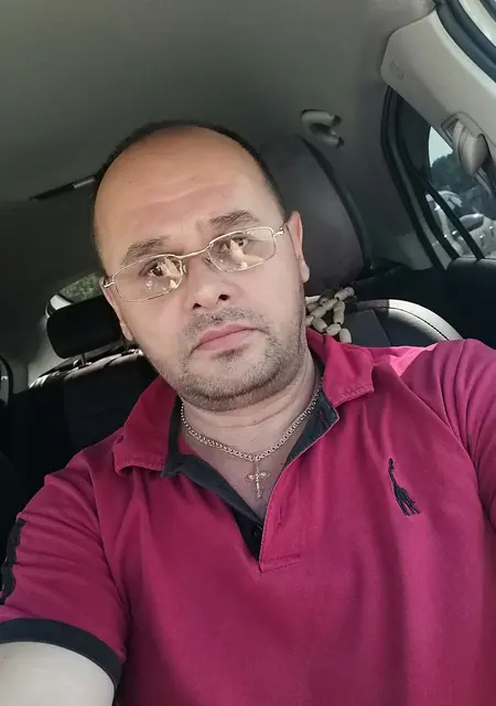 Я Артём, 51, знакомлюсь на одну ночь в Сочи