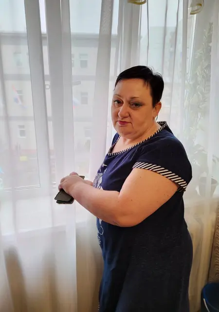 Я Фиалка, 57, из Пензы, ищу знакомство для постоянных отношений