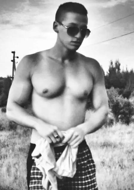 Никита из Приморско-Ахтарска, ищу на сайте знакомства без обязательств