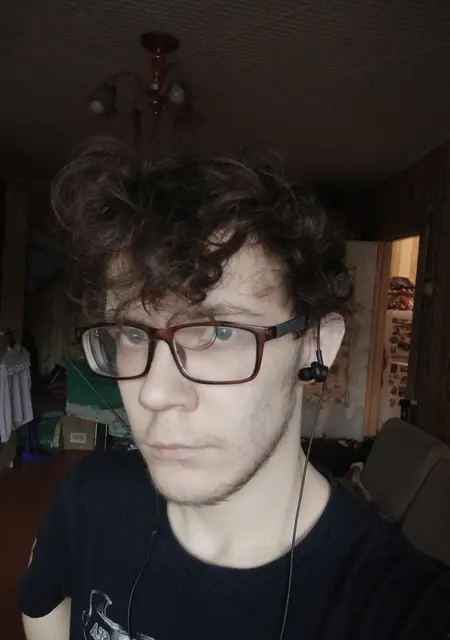 Данил из Глазова, мне 21, познакомлюсь без обязательств