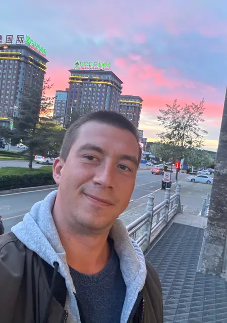 Петр из Георгиевска, мне 26, познакомлюсь без обязательств