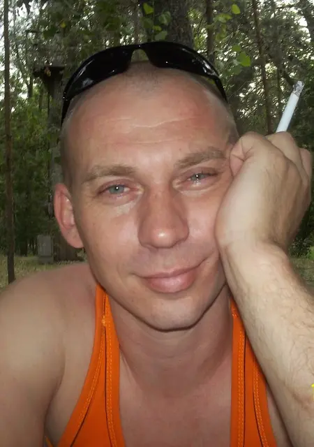 Я Денис, 46, из Волжского, ищу знакомства без обязательств