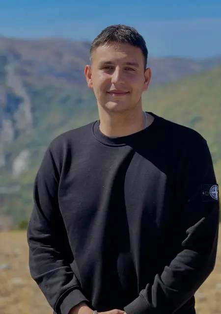 Дмитрий из Санкт-Петербурга, ищу на сайте вирта