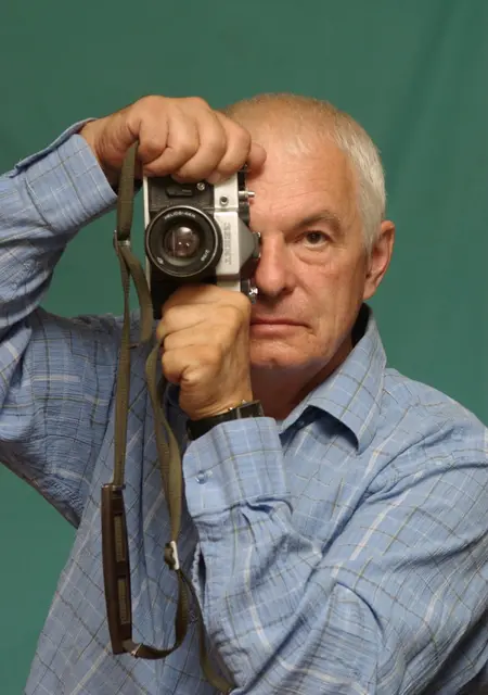 Я Олег Казак, 67, из Хабаровска, ищу знакомства без обязательств