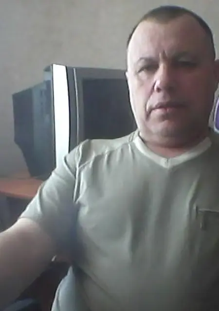 Я Вова, 65, из Тюмени, ищу знакомство для приятного времяпровождения