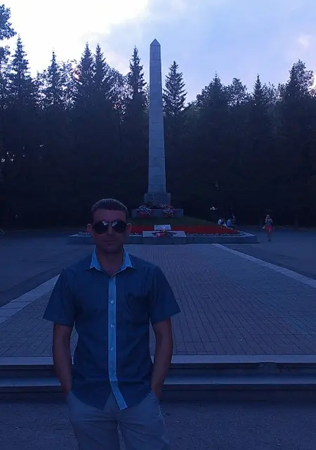 Я Андрей, 51, из Александровска, ищу знакомства без обязательств