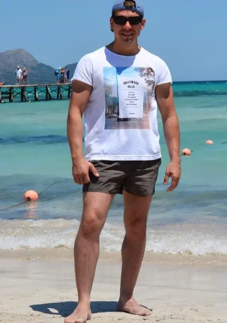 Я Игорь, 47, из Зеленограда, ищу знакомство для приятного времяпровождения