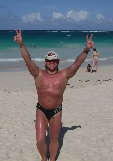 Игорь из Омска, ищу на сайте знакомства на одну ночь