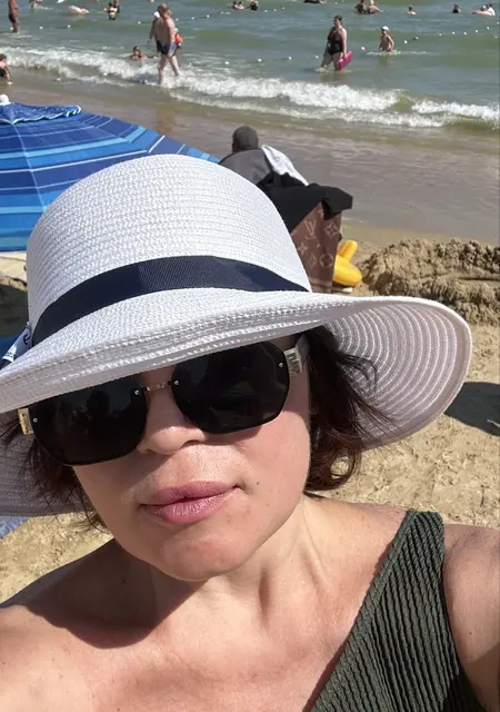 Я Elvina, 36, знакомлюсь на одну ночь в Анапе