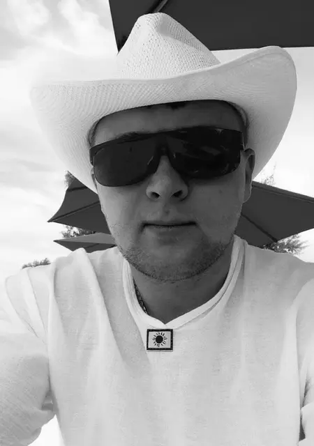 Александр из Уссурийска, ищу на сайте знакомства на одну ночь