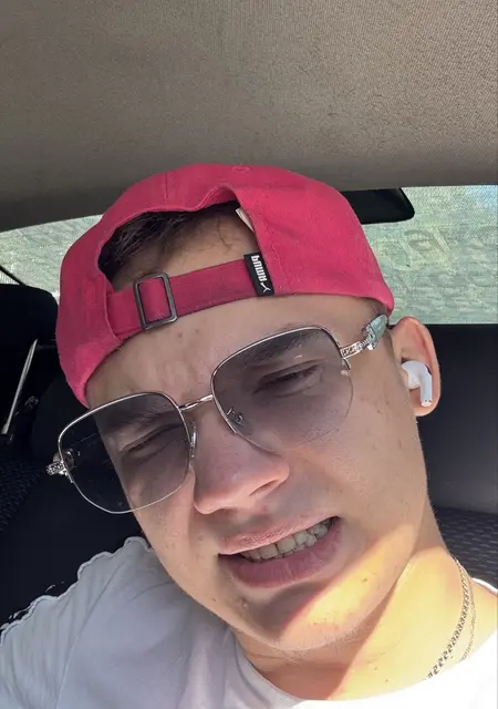 Янчик из Санкт-Петербурга, ищу на сайте знакомства без обязательств