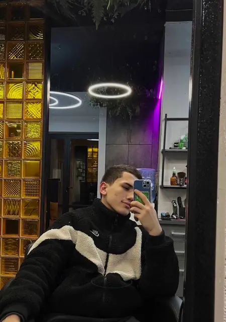 Тимур из Черкесска, ищу на сайте постоянные отношения