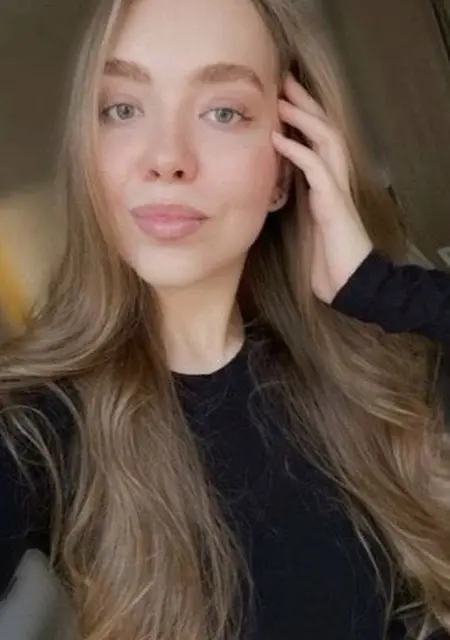 Оля из Екатеринбурга, мне 20, познакомлюсь для общения