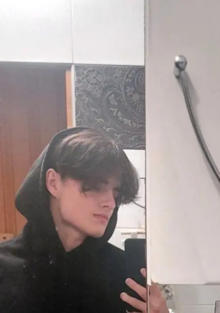 Я Артем, 19, знакомлюсь без обязательств в Калининграде