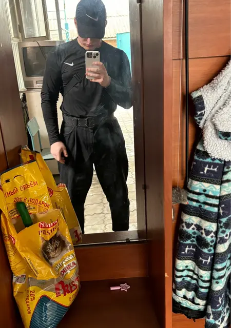 Я Дима, 20, из Мурманска, ищу знакомства на одну ночь