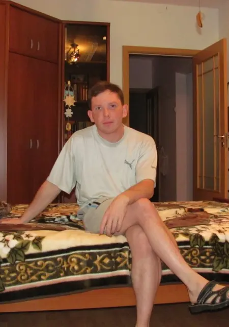 Я Олег, 44, из Семидесятки, ищу знакомство для постоянных отношений