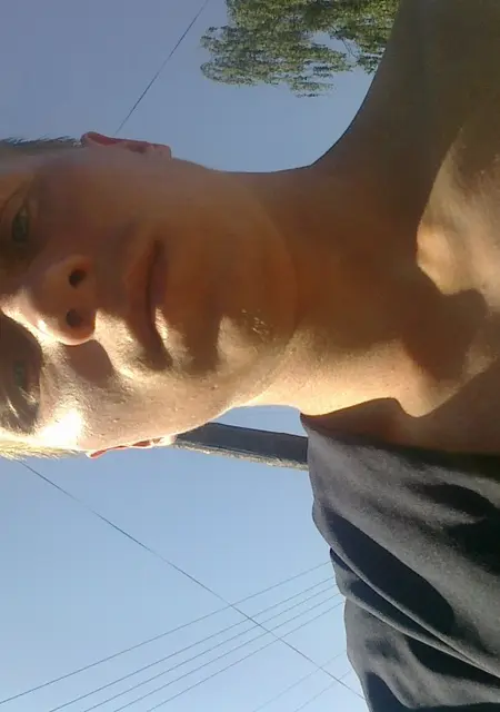 Я Андрей, 39, знакомлюсь без обязательств в Белой Холунице