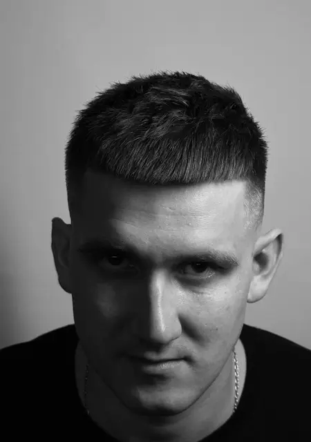 Я Максим, 27, из Кемерово, ищу знакомства без обязательств