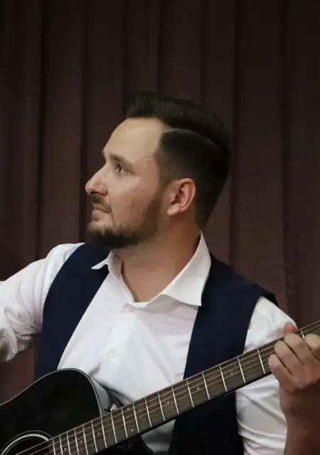 Александр из Симферополя, мне 36, познакомлюсь для дружбы